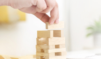 Enabling a Regional Top 50 Bank to Deploy a Data Modernization Strategy