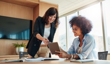 Team Work-Women's-Happy-People-Tablet