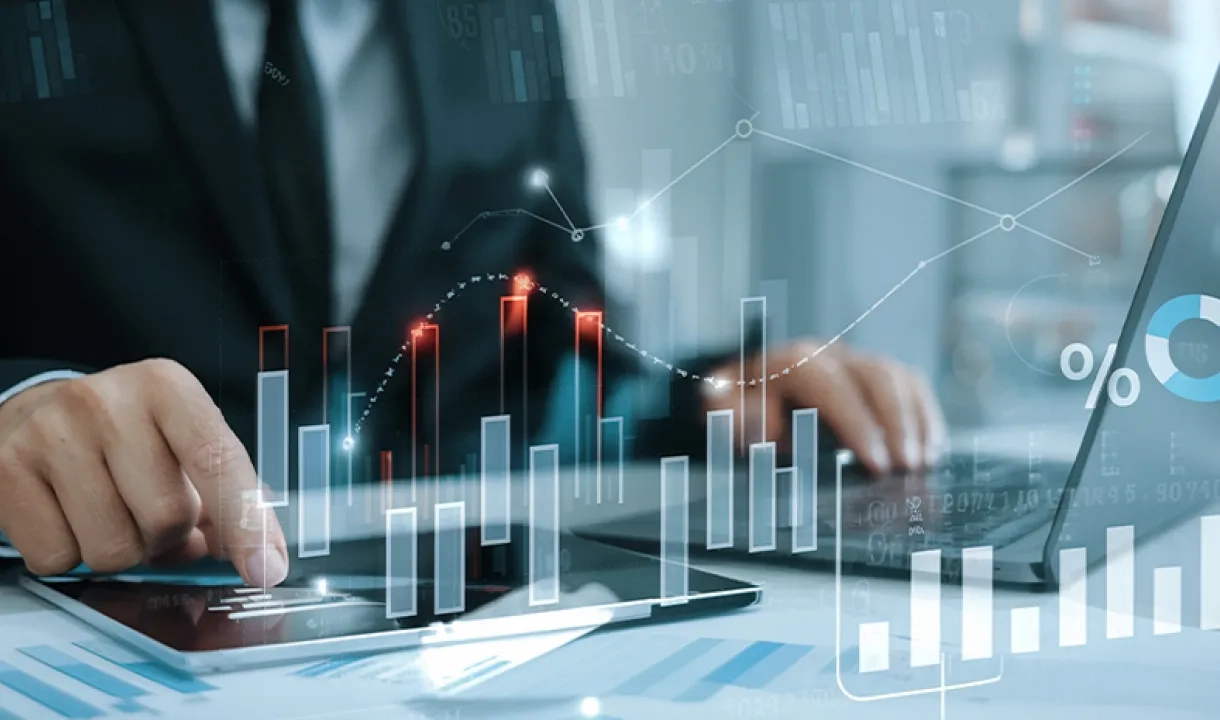 Push PR financier-growing-virtual-hologram-stock-smartphone-planning