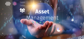 Image-Hand holding Asset Management