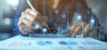 Push PR financier-businessman-draw-growth-graph-progress