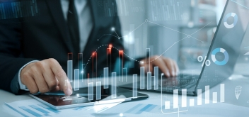 Push PR financier-growing-virtual-hologram-stock-smartphone-planning