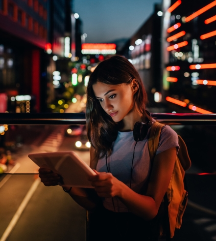 Woman-Tablet-Street