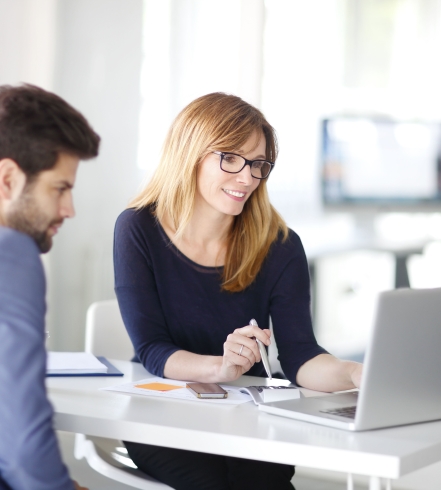 Team Work-Office-People-Laptop-2