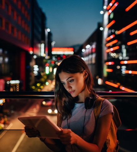 Woman-Tablet-Street