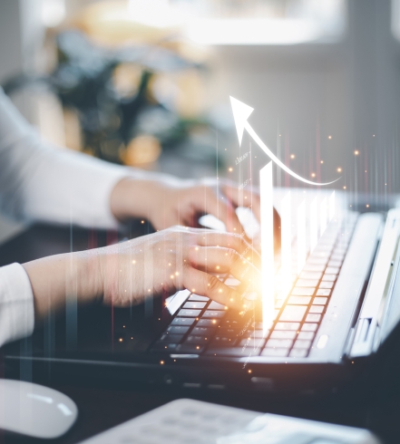 Finance & Economy - evolution - laptop