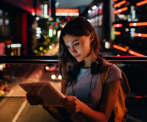Woman-Tablet-Street