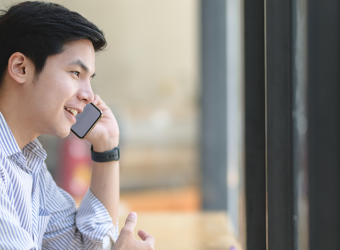 Relationship manager calling a customer